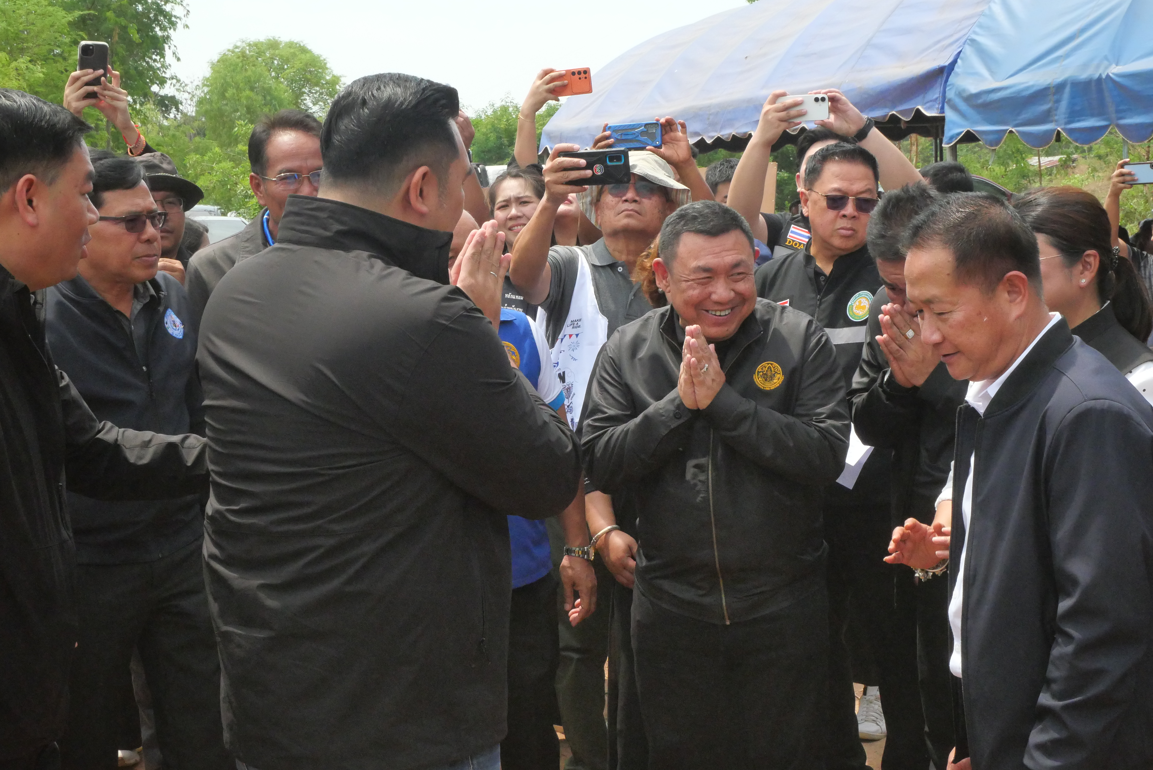 title - ส.ป.ก. ติดตามรัฐมนตรีช่วยว่าการกระทรวงเกษตรและสหกรณ์ (นายวัชระพล ขาวขำ) พร้อมคณะ ลงพื้นที่ตรวจราชการในพื้นที่จังหวัดกาฬสินธุ์ (จุดที่ 1) 
